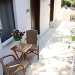 Ξενοδοχείο Eden Pyara