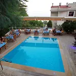 Hotell Eden Pyara 5*