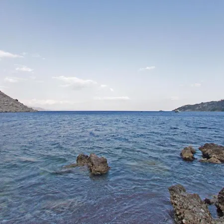 Eden Pyara Szálloda