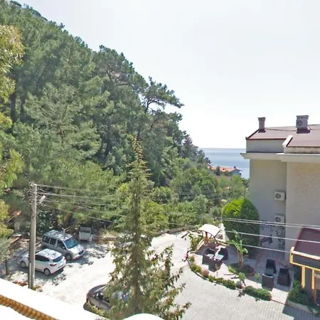 Szálloda Eden Pyara 5*