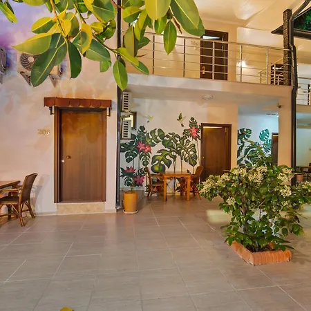 Eden Pyara Szálloda