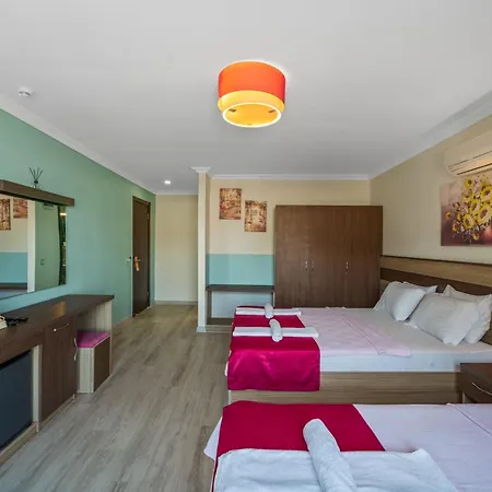 Eden Pyara Szálloda