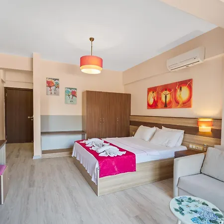 Szálloda Eden Pyara 5*