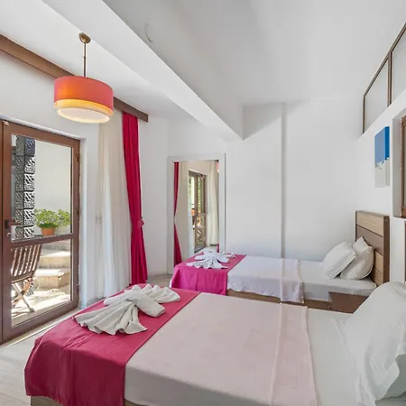 Szálloda Eden Pyara 5*