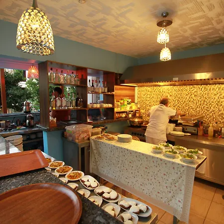 Eden Pyara Szálloda 5*