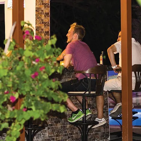 Eden Pyara Szálloda Turunc